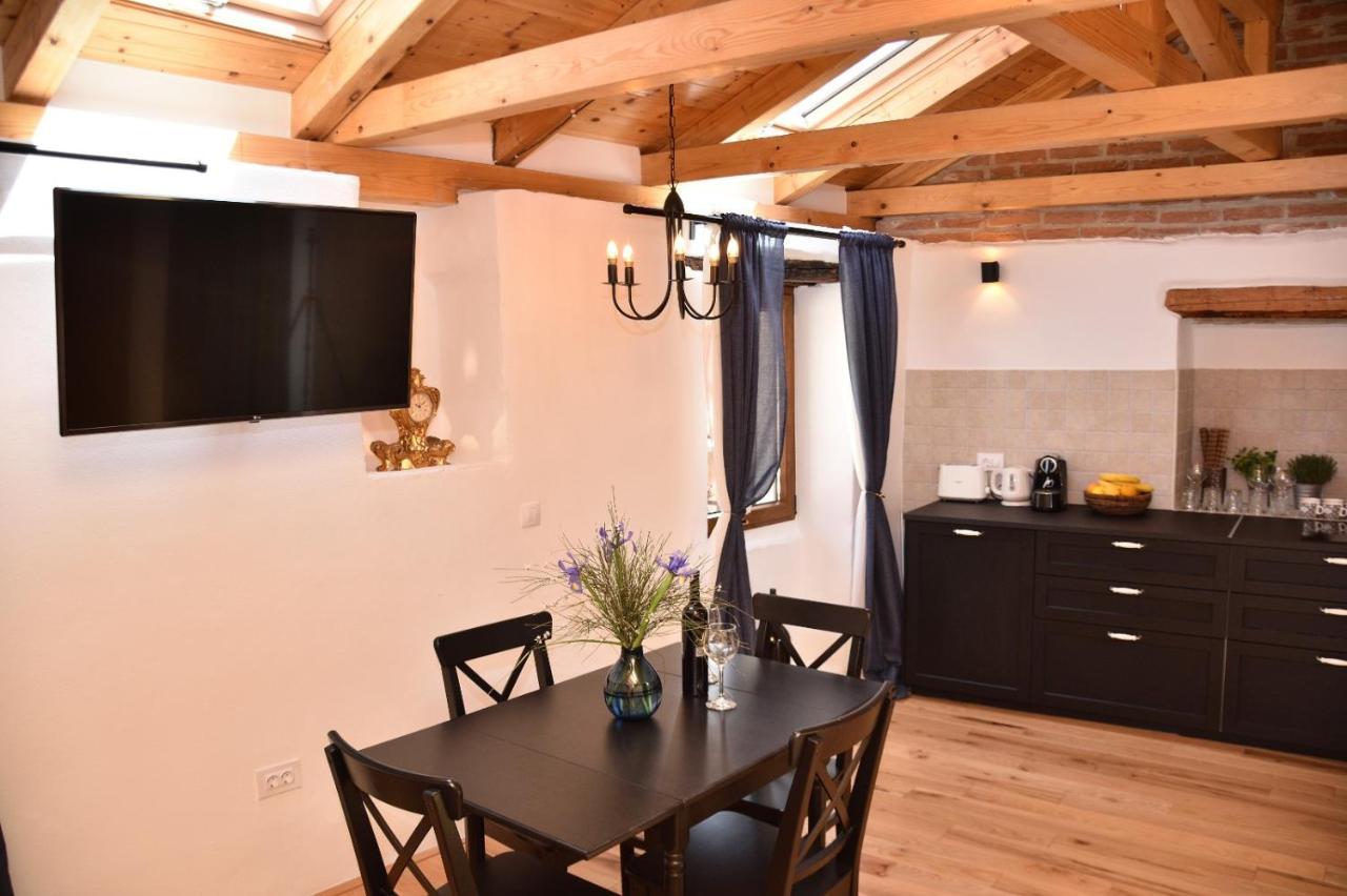 Bruno Old Town Apartments Rovinj Exterior photo